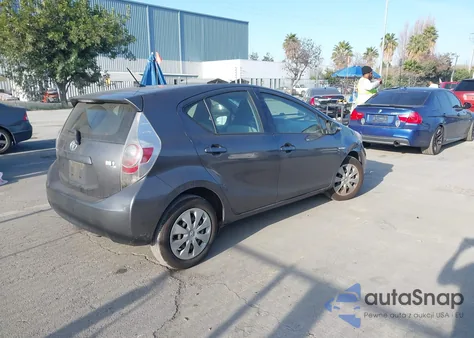 2013 Toyota Prius C One z USA, uszkodzony, nr VIN JTDKDTB35D1528283